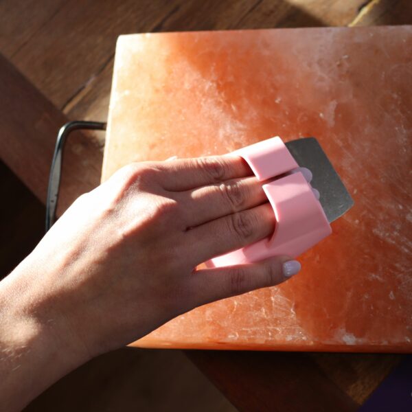 Himalayan Salt Block Cleaning Brush (assorted colours) - Image 6