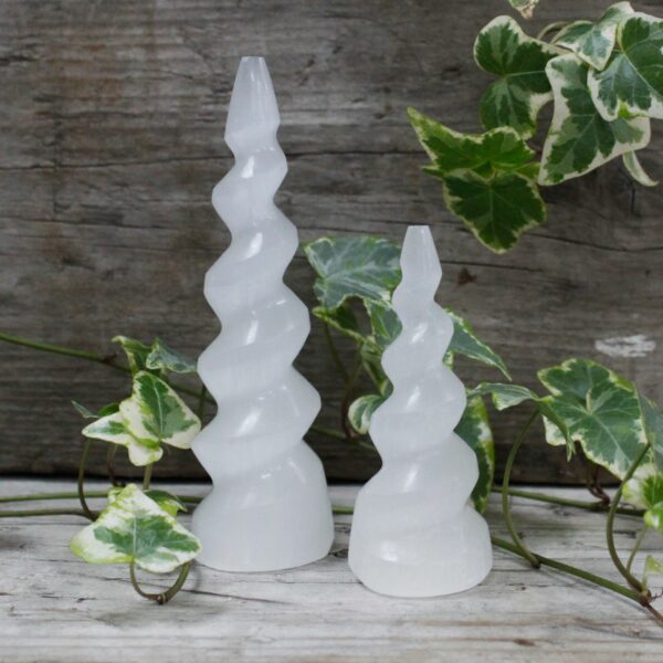 Selenite Spiral Unicorn Horn Tower - 10 cm - Image 4