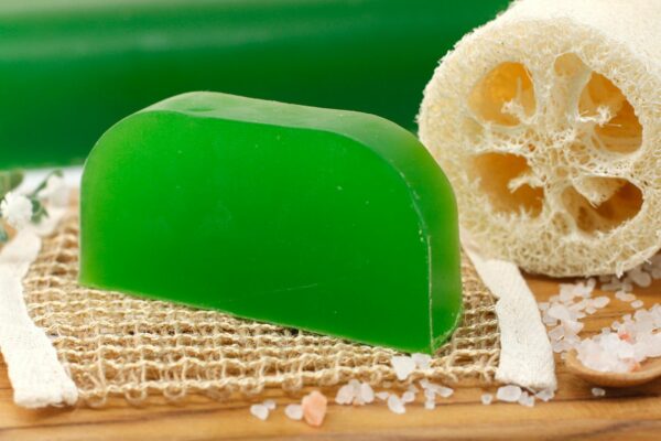 Thyme & Mint - Argan Solid Shampoo Loaf - Image 4