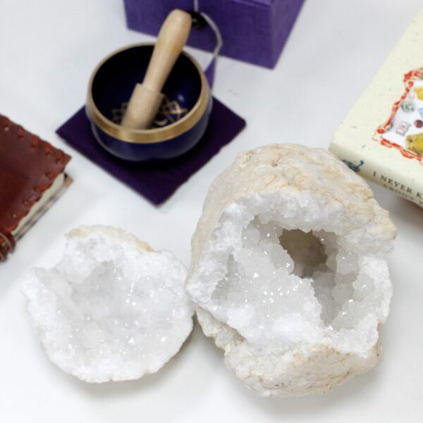 Calsite Geodes - 15-18 cm - Image 9