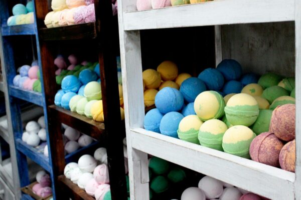 Bath Bomb 5 Shelf Display - Whitewash - Image 3