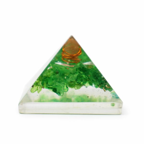 Sm Orgonite Pyramid 25mm Gemchips and Copper (assorted colours/designs) - Image 2