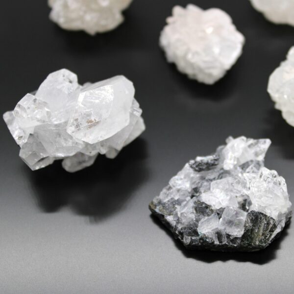 White Appophyllite Clusters 20-30mm - Image 12