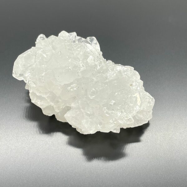 White Appophyllite Clusters 20-30mm - Image 13