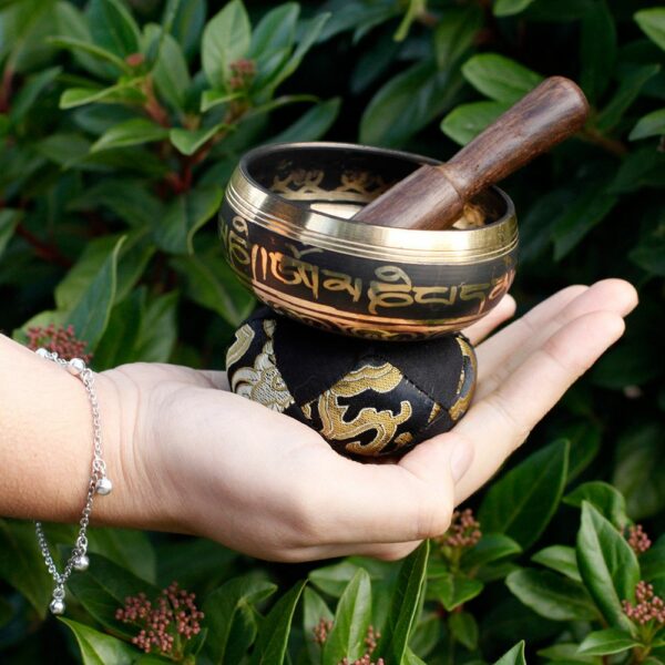 Mini Singing Bowl Gift Set - Black - Image 5