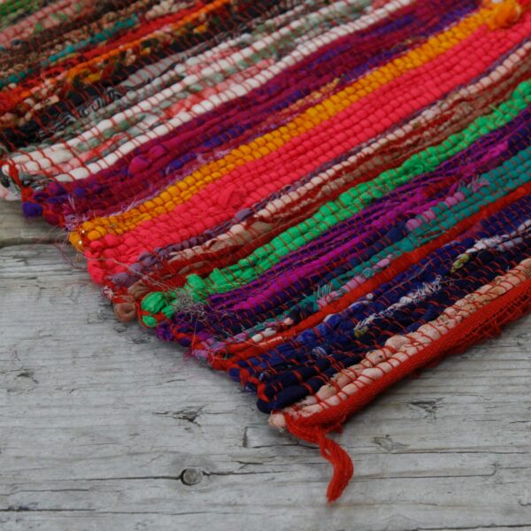 150 x 90cm Luxury Rag Rug - Red - Image 6