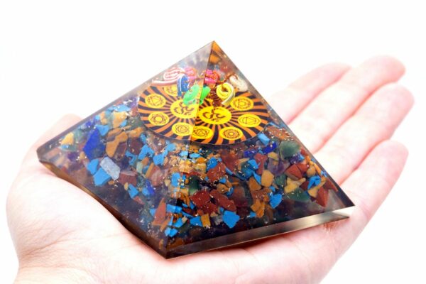 Orgonite Pyramid - Om Chakra - 70 mm - Image 3