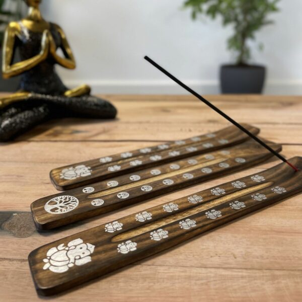 Carved Mango Wood Ashcatcher With Burnt Finish - Image 2