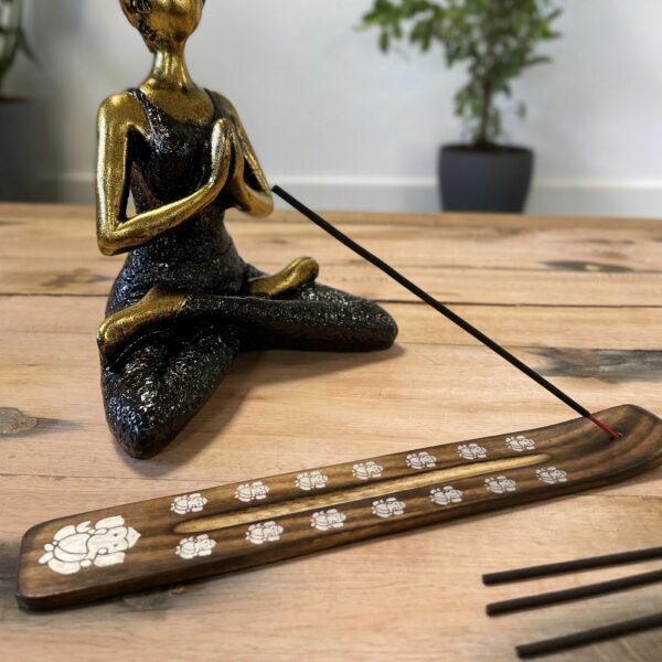 Carved Mango Wood Ashcatcher With Burnt Finish - Image 3