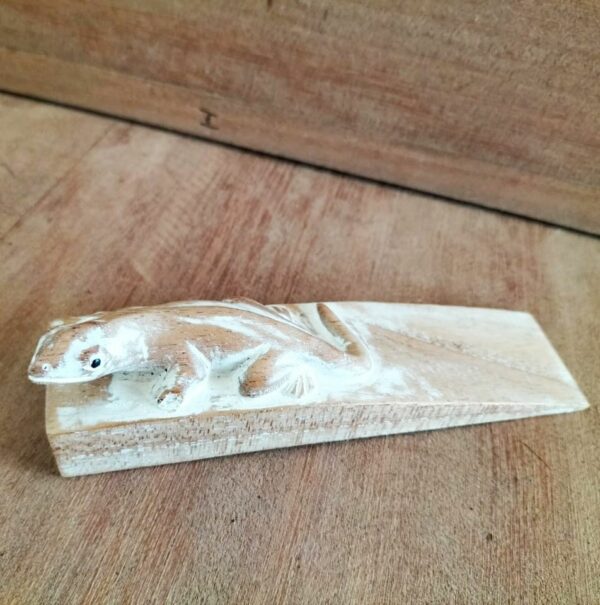 Hand carved Doorstop - Gecko - Image 2