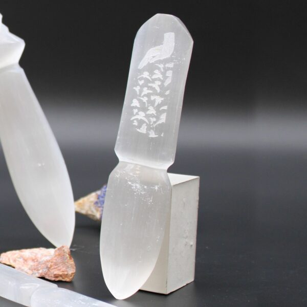 Selenite Ritual Knife - Releasing Bonds - Image 10