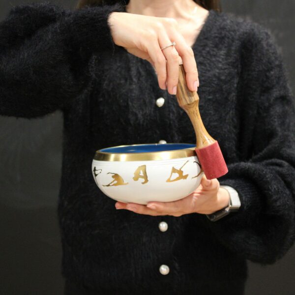 Lrg Buddha Singing Bowl Set- Black/Orange 14cm - Image 7