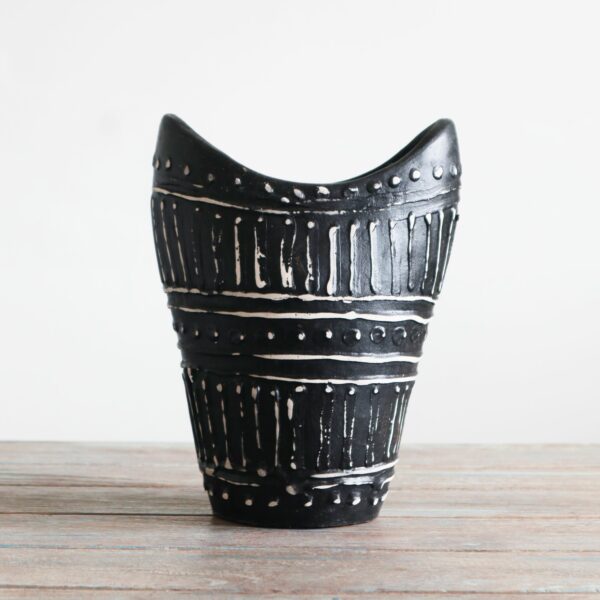 Swirls Shaped Vase - Chocolate - Image 2