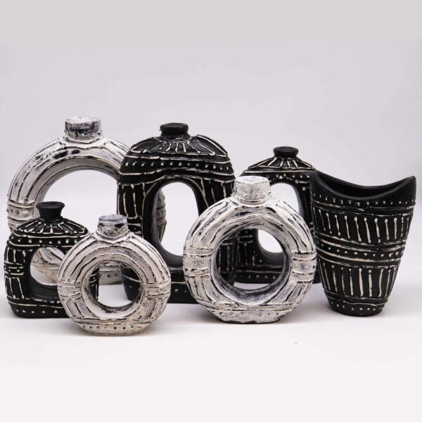 Swirls Shaped Vase - Chocolate - Image 3