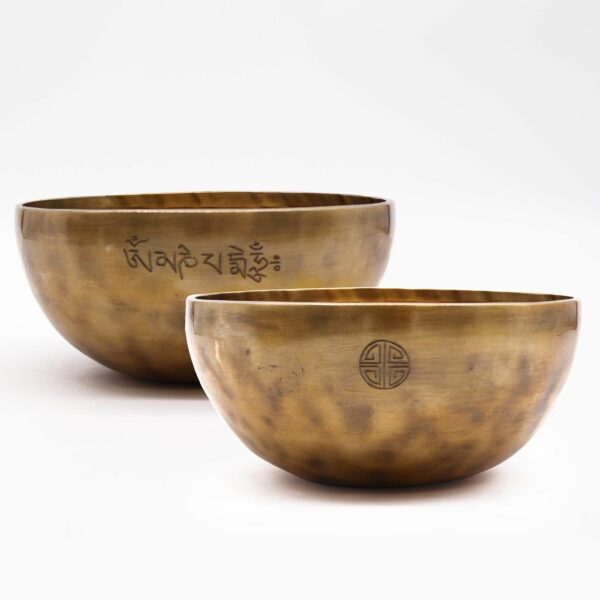 Extra Large Nepalese Moon Bowl - (approx 1450g) - 22cm - Image 3