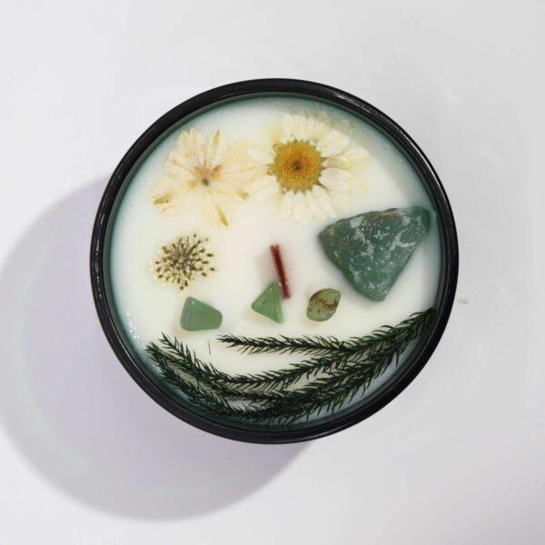 Hop Hare Crystal Magic Flower Candle - The Magician - Image 4