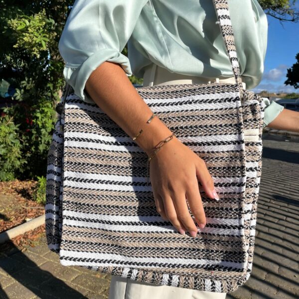 Soft Banjar Laptop Bag - Soft Cream & Grey - Image 2