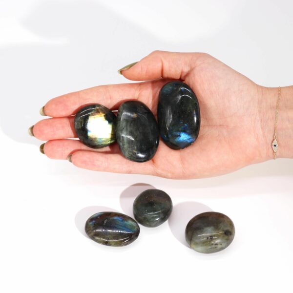 Madagascar Labradorite Palm Stone (approx 25-30gms 55-60mm) - Image 3