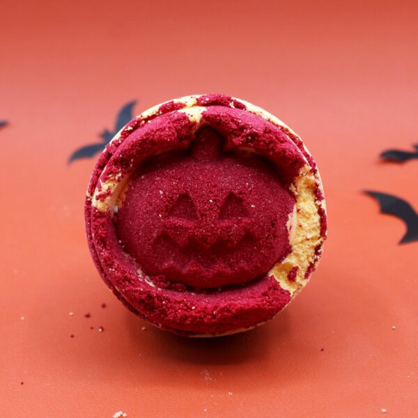 Aniseed Halloween Bath Bomb - Image 3