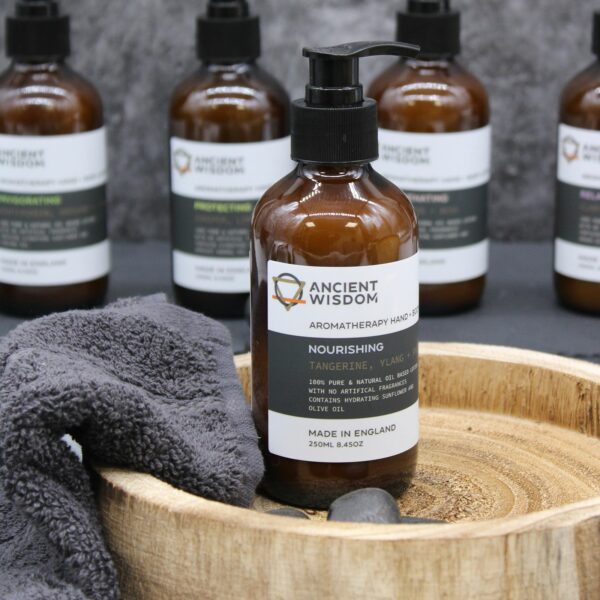 Wintergreen, Oregano & Thyme Hand & Body Lotion 250ml - Image 5