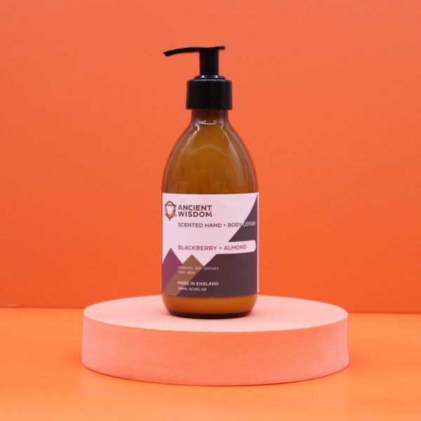 Blackberry & Almond Lotion 300ml - Image 2