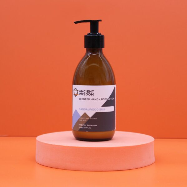 Sandalwood Silk Lotion 300ml - Image 2
