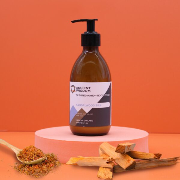 Sandalwood Silk Lotion 300ml - Image 3