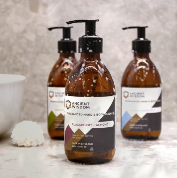 Blackberry & Almond Hand & Body Wash  300ml - Image 2